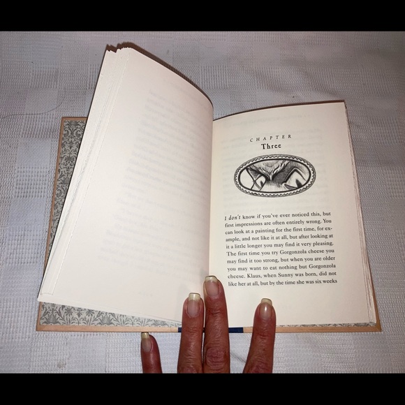 'A Series of Unfortunate Events' #1 Hard Cover Book - Picture 4 of 12